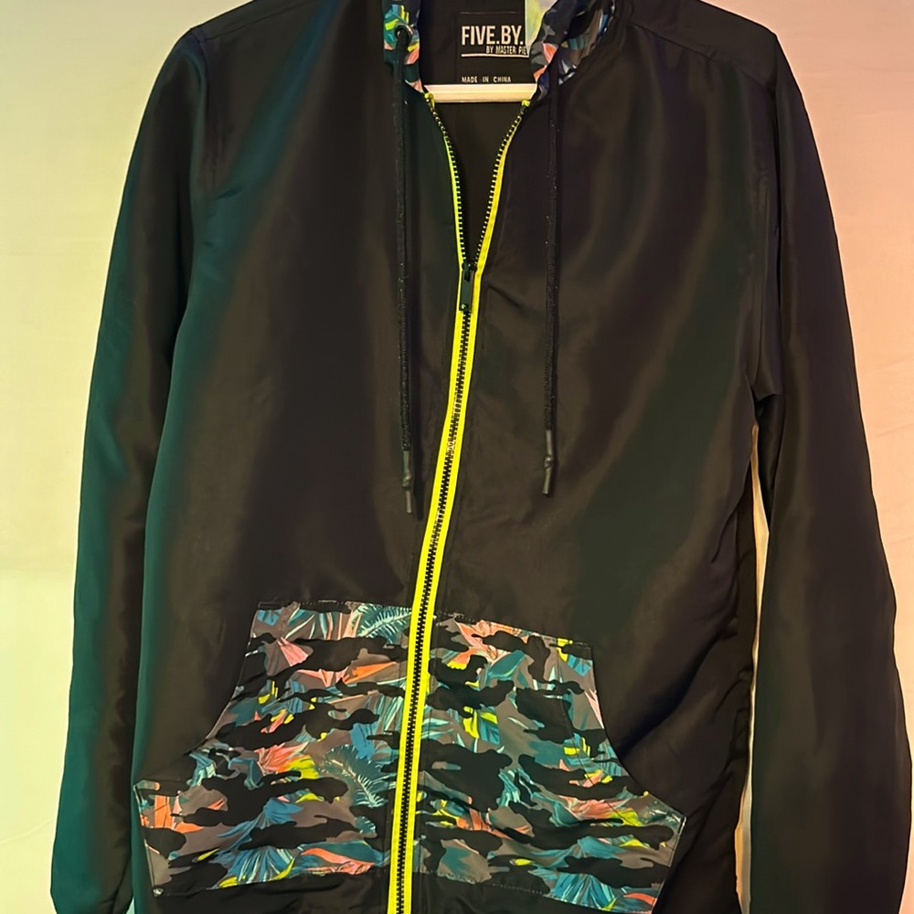 Long sleeve zip up windbreaker by five by five size small